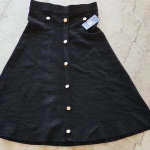 Chic Black Thick Soft Sweater Material  Button-Front  (Buttons Don't Open)